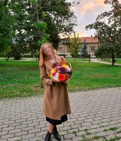 Carla, 35
