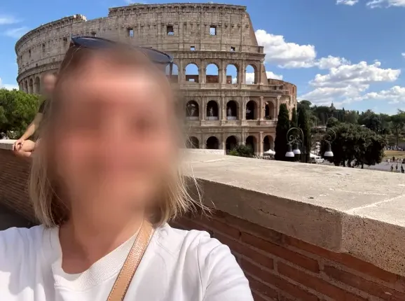 Elena, 38