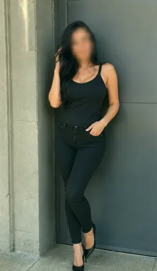 Emilia, 33