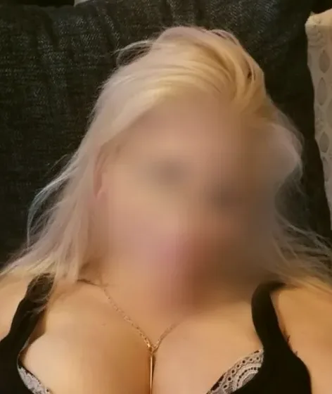 Helena, 37