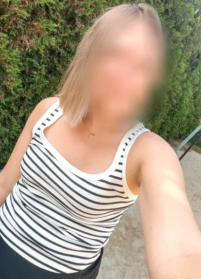 Jacqueline, 37