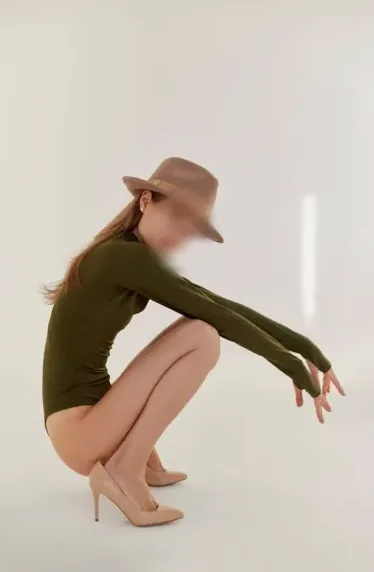Juliane, 30
