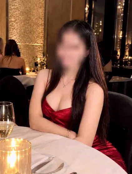 Pia, 30