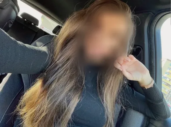 Ramona, 33