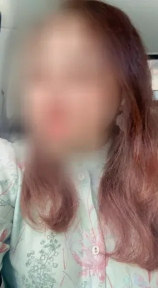 Selina, 32