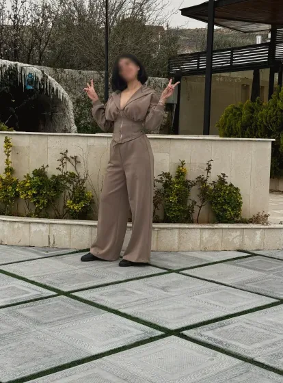 Sina, 34