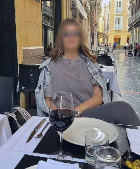 Viktoria, 35